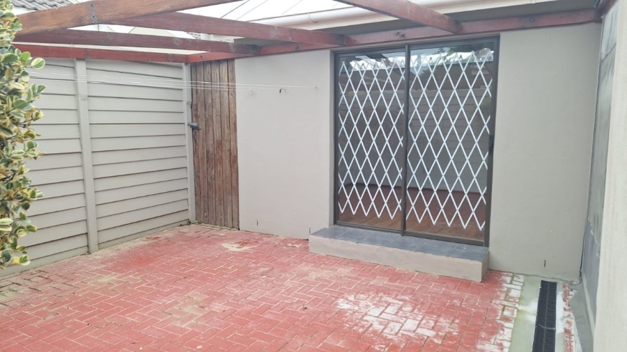 2 Bedroom Property for Sale in Admirals Park Western Cape
